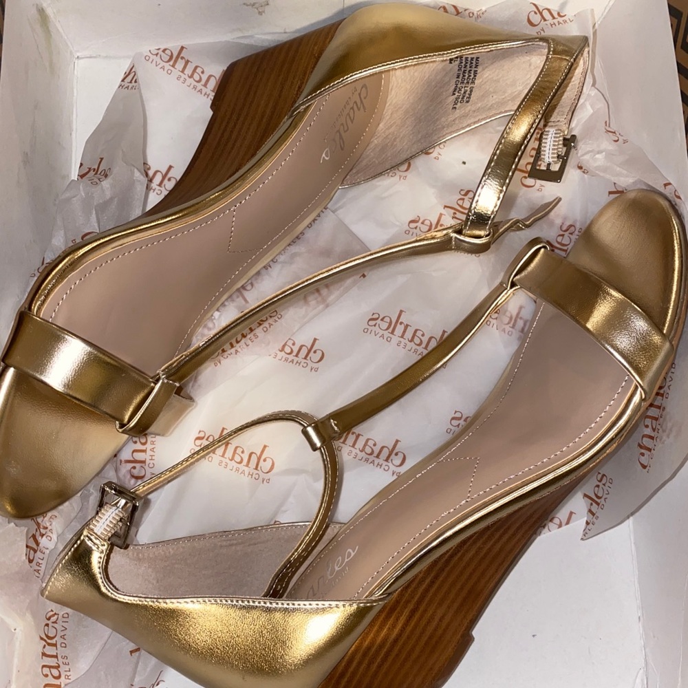 Shoes - Picture 2 of 3